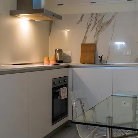 Zambianchi - Sostify Apartamento